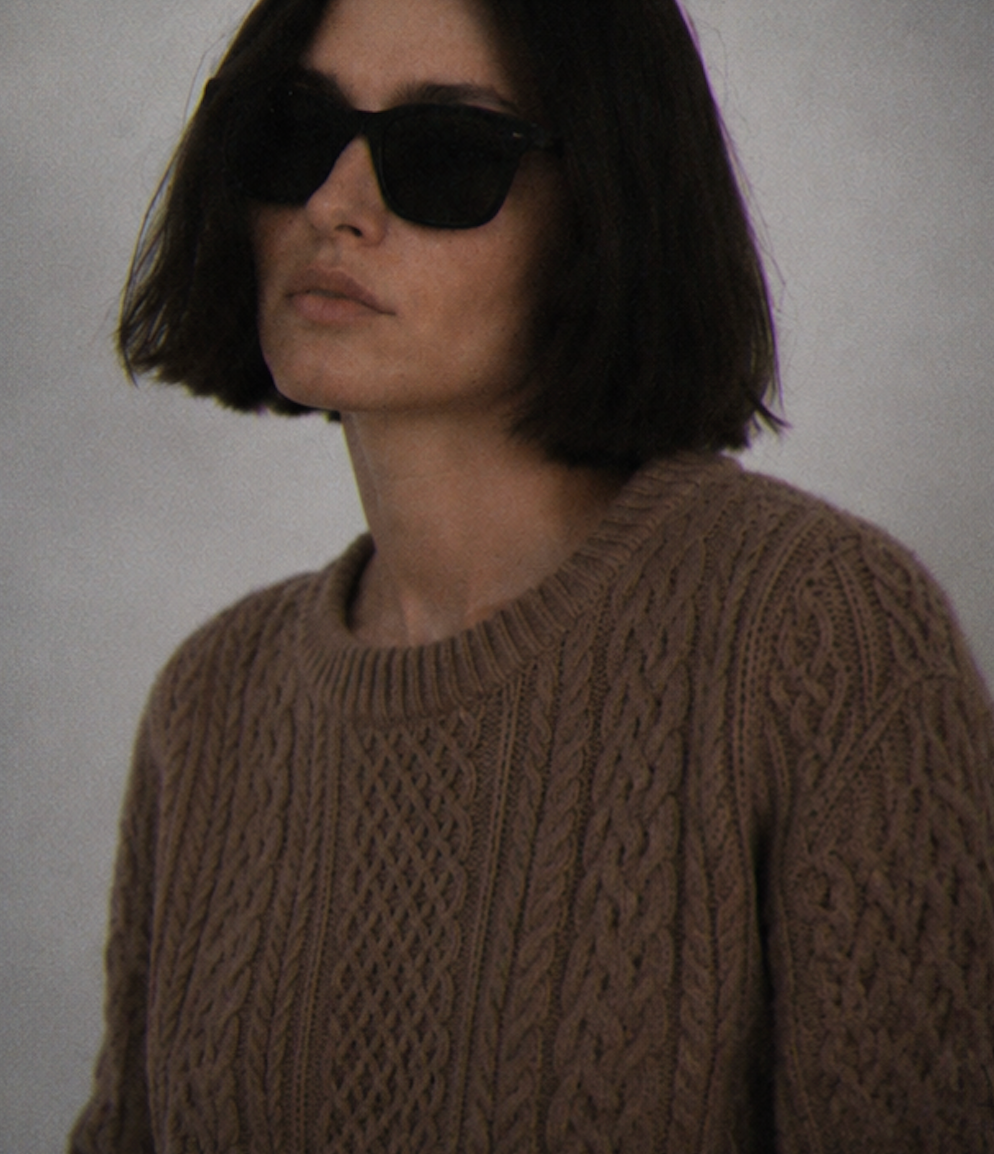 Cashmere Cable Knit Sweater in Classic Camel