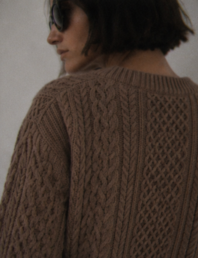 Cashmere Cable Knit Sweater in Classic Camel